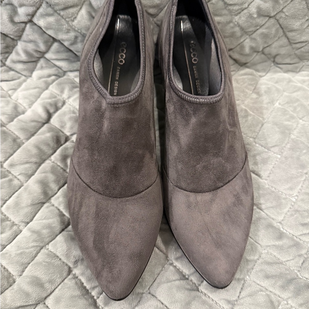 ECCO Women's Gray Suede Pointed-Toe Ankle Dress Shoes